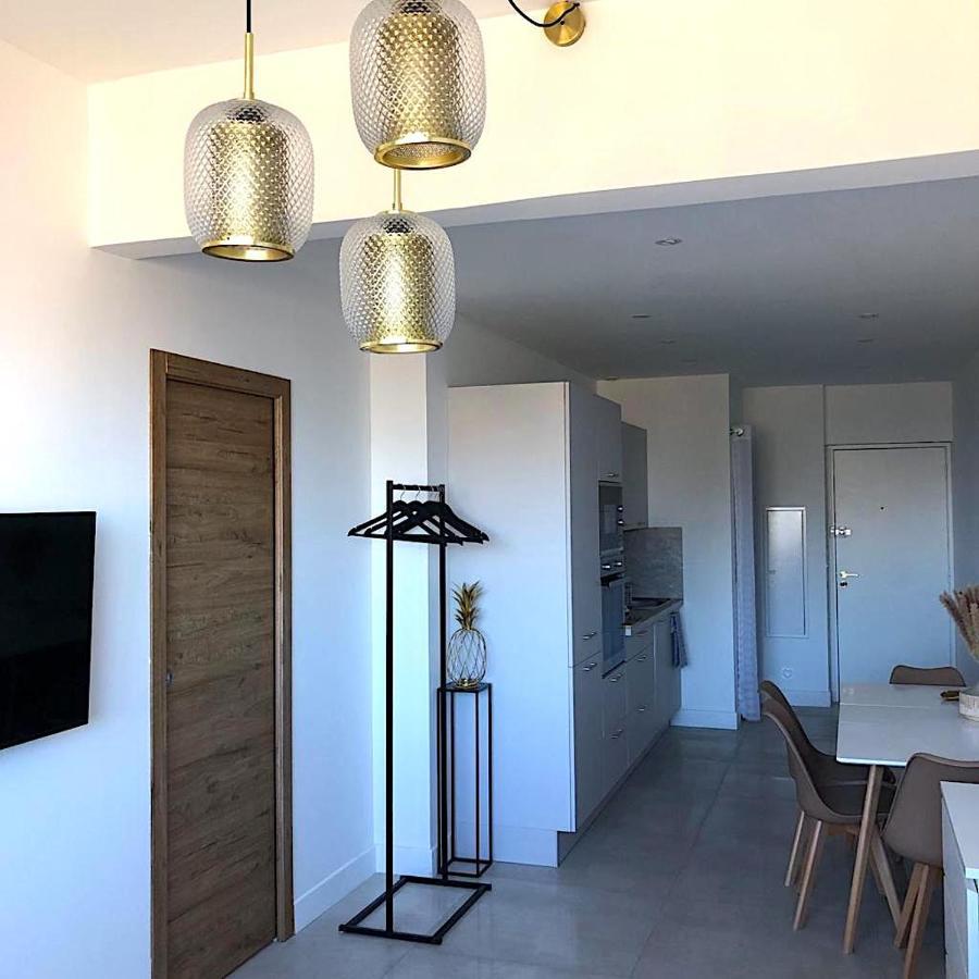 Superb Apartment With Sea View, 200M From Beach San-Martino-di-Lota Exteriör bild