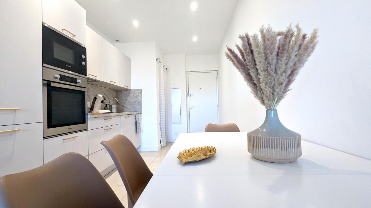 Superb Apartment With Sea View, 200M From Beach San-Martino-di-Lota Exteriör bild