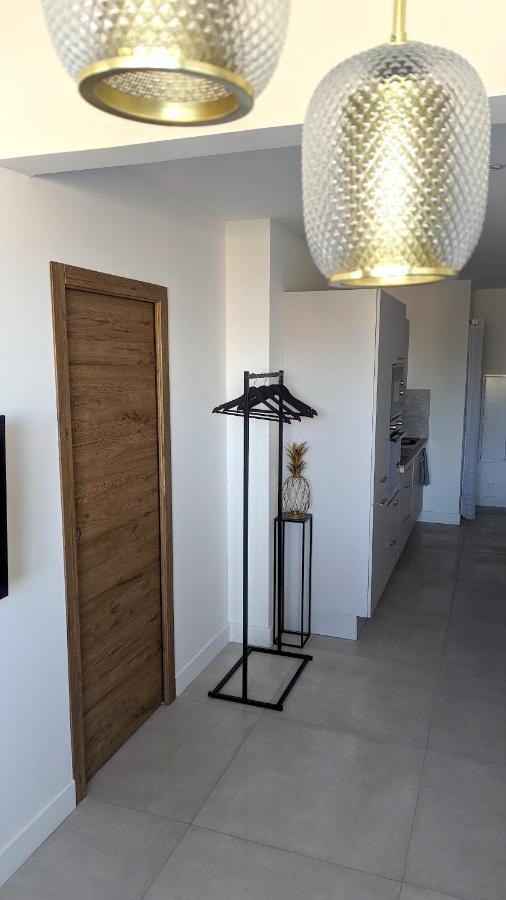 Superb Apartment With Sea View, 200M From Beach San-Martino-di-Lota Exteriör bild